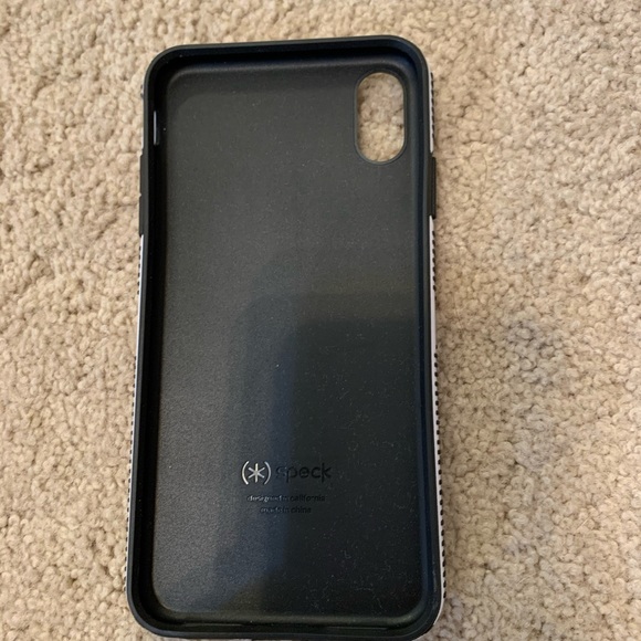 iPhone XS Max speck case - Picture 2 of 2